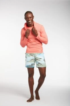 Le Club Coral Cove Rash Guard